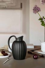 Bernadotte Vacuum Jug, Black, 1L