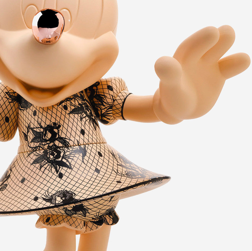 Minnie Welcome Lace Resin Figurine (31cm Small Edition)