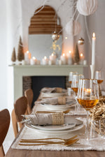 Gold Dotted Wine Glass – Transparent Luxury Glassware (550ml)