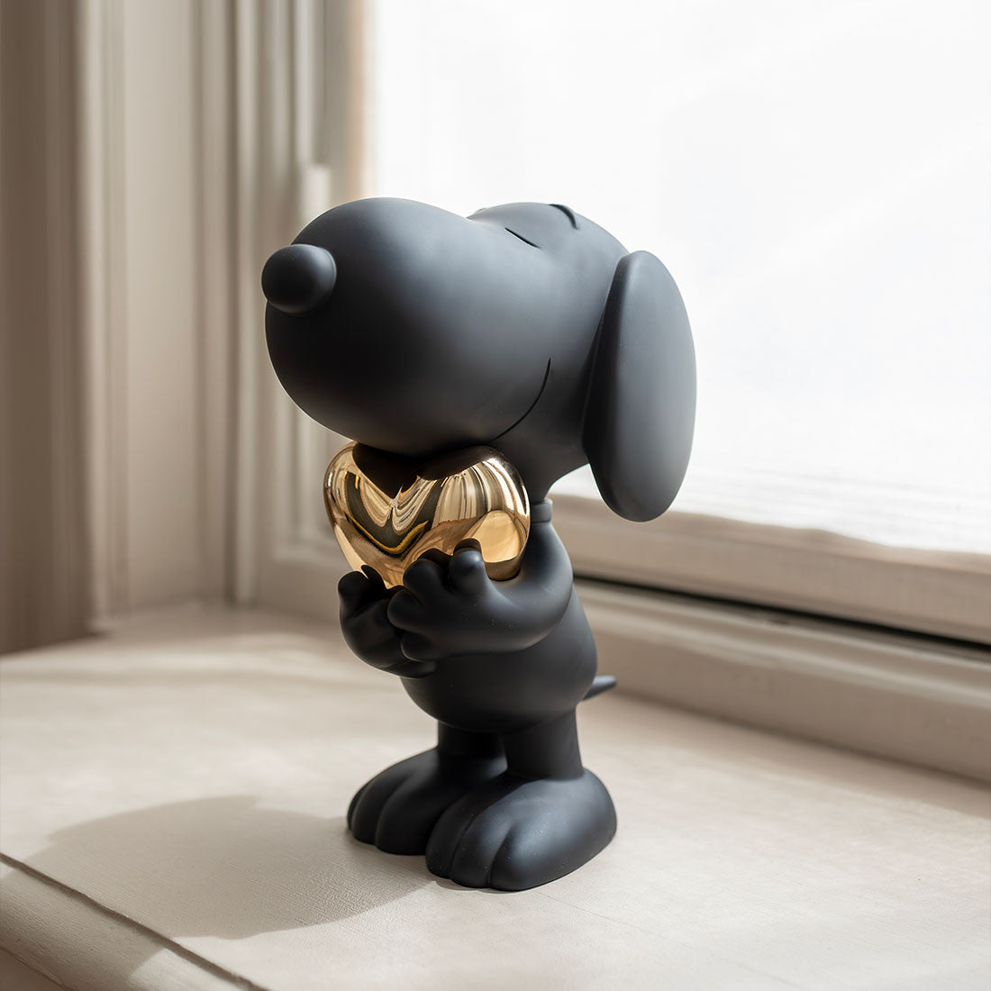 Snoopy Heart Resin Figurine, BG (H:27cm Small Edition)