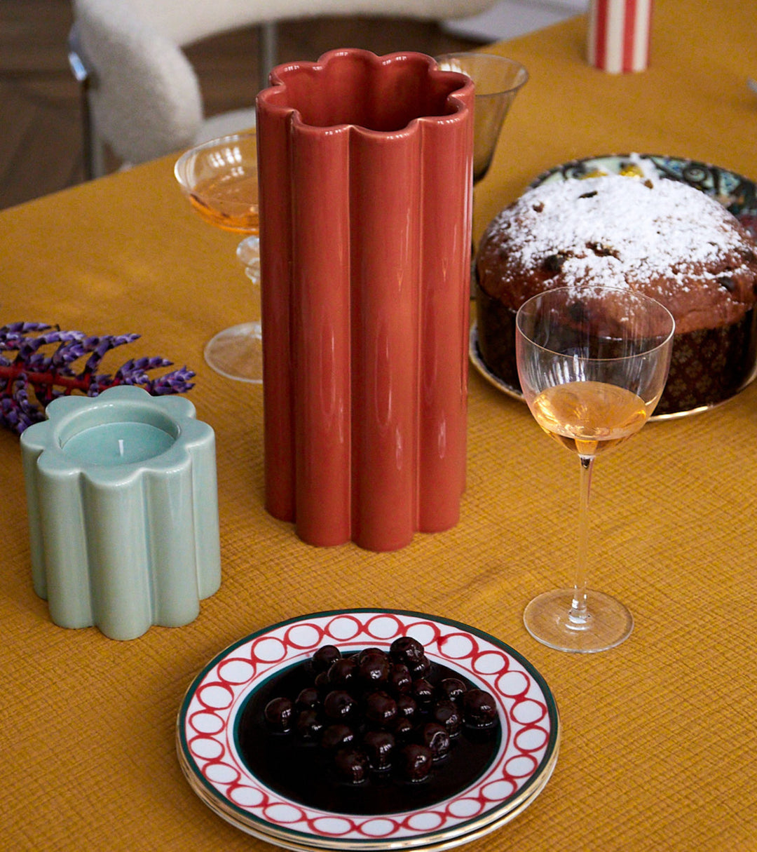 Duetto Solo Terracotta Vase