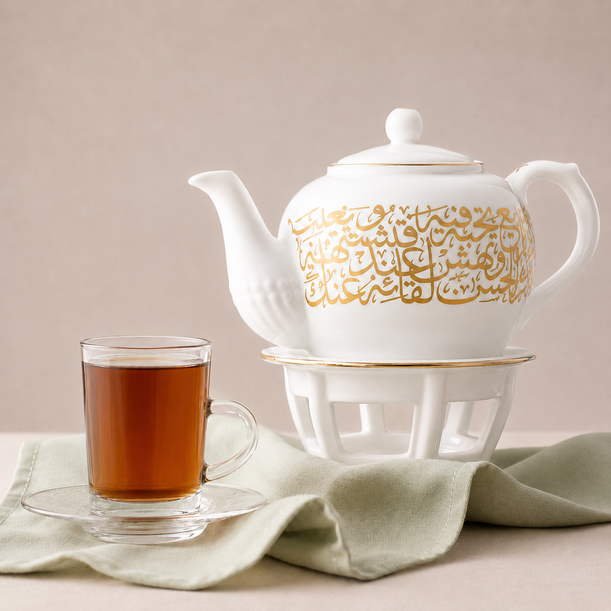Dimlaj Kareem Large Teapot with Stand Porcelain (22K) gold gilded