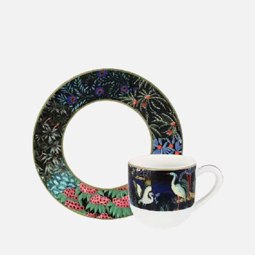 طقم من فنجانين قهوة وصحن - حديقة القصر