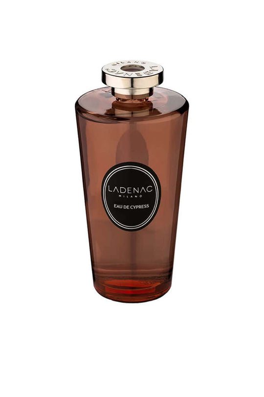 أوربان سينسيز روز جولد أو دي سيبرس ريد الناشر