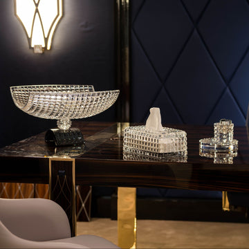 حامل مناديل مستطيل شفاف بقاعدة