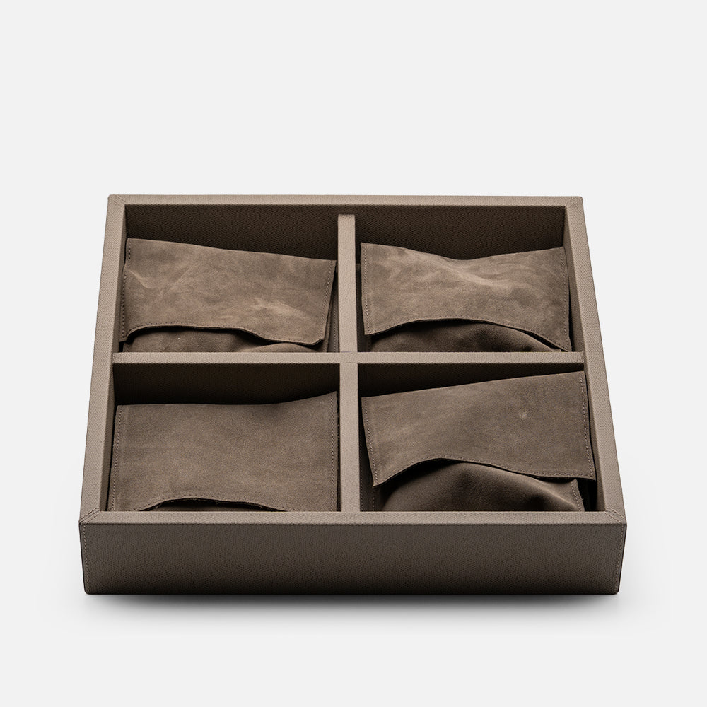Triple Game Box: Chess, Draughts & Dominos, Mud