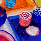 Mario Luca Giusti Lente Tumbler, Fuchsia in synthetic crystal, detail view